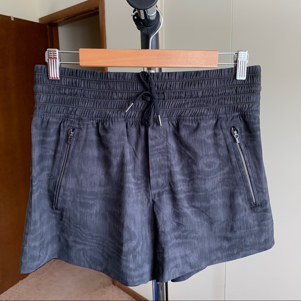 Athleta Camden Printed Athletic Shorts 4